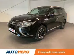 Zwart Gebruikt 2017 Mitsubishi Outlander P-HEV Top SUV | € 19.849 (Goede deal)