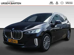 Zwart Gebruikt 2022 BMW 218 Comfort Edition Stationwagen | € 23.430 (Eerlijke prijs)