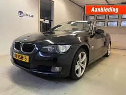 Zwart, metallic lak Gebruikt 2009 BMW 320 Cabriolet Cabriolet | € 8.995 (Eerlijke prijs)
