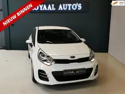 Wit Gebruikt 2016 Kia Rio Comfort Hatchback | € 8.000 (Eerlijke prijs)