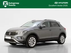 Grijs Gebruikt 2025 VW T-Roc Life SUV | € 37.395 (Eerlijke prijs)