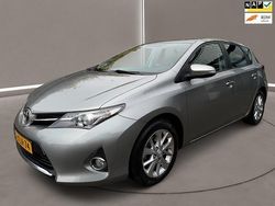 Grijs (metallic) Gebruikt 2014 Toyota Auris Hatchback | € 9.950 (Eerlijke prijs)