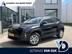 Zwart Gebruikt 2022 Toyota Yaris Cross Active SUV | € 21.850 (Goede deal)