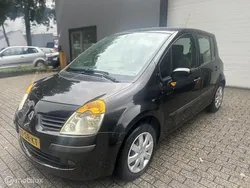 Zwart Gebruikt 2005 Renault Modus Authentique MPV | € 1.895 (Eerlijke prijs)