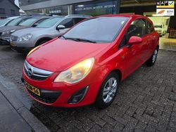 Rood Gebruikt 2013 Opel Corsa Cosmo Hatchback | € 5.850 (Eerlijke prijs)