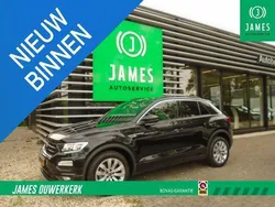 Zwart Gebruikt 2021 VW T-Roc Business SUV | € 31.950 (Iets duurder)
