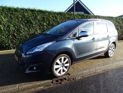 Blauw Gebruikt 2015 Peugeot 5008 Style MPV | € 8.950 (Duur)