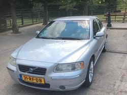 Zilver Gebruikt 2005 Volvo S60 Summum Sedan | € 1.950 (Goede deal)