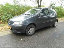 Grijs Gebruikt 2002 Fiat Punto Hatchback | € 499 (Super prijs)
