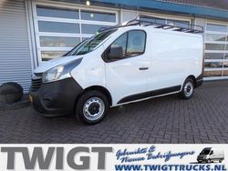 Zwart Gebruikt 2015 Opel Vivaro Edition Van | € 10.250 (Duur)