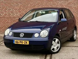 Blauw Gebruikt 2004 VW Polo Hatchback | € 995