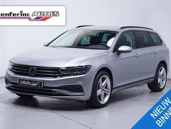 Grijs Gebruikt 2023 VW Passat Conceptline Stationwagen | € 36.850 (Eerlijke prijs)