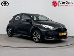 Zwart Gebruikt 2023 Toyota Yaris Hybrid Hatchback | € 21.499 (Eerlijke prijs)