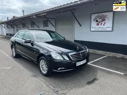 Zwart Gebruikt 2009 Mercedes E350 Elegance Sedan | € 7.649 (Eerlijke prijs)