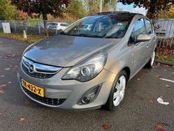 Grijs Gebruikt 2013 Opel Corsa Cosmo Hatchback | € 7.400 (Eerlijke prijs)