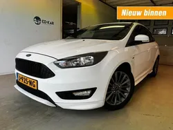 Wit Gebruikt 2017 Ford Focus Titanium Hatchback | € 8.595 (Eerlijke prijs)