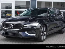 Zwart Nieuw 2025 Volvo V60 Stationwagen | € 56.175 (Eerlijke prijs)