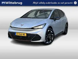 Grijs Gebruikt 2024 Cupra Born Hatchback | € 29.750 (Eerlijke prijs)