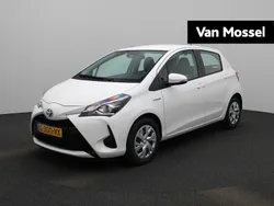 Wit Gebruikt 2020 Toyota Yaris Hybrid Active Hatchback | € 18.435 (Eerlijke prijs)