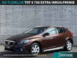 Bruin Gebruikt 2016 Volvo V40 CC Summum Stationwagen | € 19.040 (Eerlijke prijs)