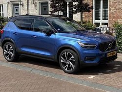 Blauw Gebruikt 2019 Volvo XC40 R-Design SUV | € 21.000 (Eerlijke prijs)
