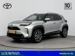 Grijs, metallic lak Gebruikt 2022 Toyota Yaris Cross Limited SUV | € 27.345 (Eerlijke prijs)