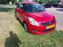 Rood Gebruikt 2011 Suzuki Swift Comfort Hatchback | € 3.950 (Goede deal)