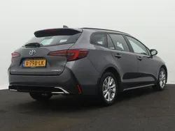 Grijs Gebruikt 2023 Toyota Corolla Active Stationwagen | € 27.245 (Eerlijke prijs)