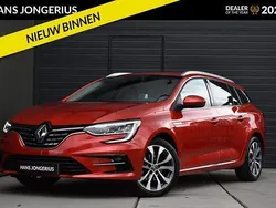 Rood Gebruikt 2022 Renault Mégane GrandTour Intens Stationwagen | € 21.949 (Eerlijke prijs)