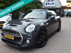 Grijs, metallic lak Gebruikt 2018 Mini Cooper S Cabriolet Business Cabriolet | € 24.745 (Eerlijke prijs)