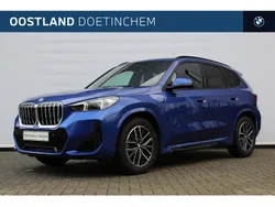 Blauw, metallic lak Gebruikt 2024 BMW X1 Executive SUV | € 59.750