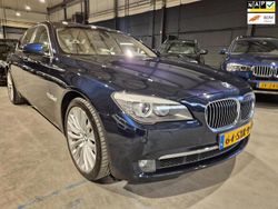 Blauw, metallic lak Gebruikt 2012 BMW 750 Executive Sedan | € 19.999