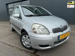 Grijs Gebruikt 2003 Toyota Yaris Sol Hatchback | € 1.999 (Eerlijke prijs)