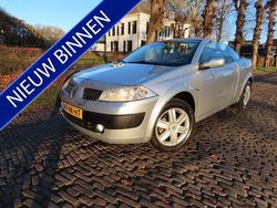 Grijs Gebruikt 2005 Renault Mégane Cabriolet Luxe Cabriolet | € 2.750 (Iets duurder)