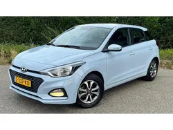 Grijs Gebruikt 2018 Hyundai i20 Premium Hatchback | € 9.800 (Goede deal)