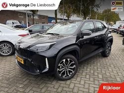 Zwart Gebruikt 2024 Toyota Yaris Cross SUV | € 28.750 (Iets duurder)