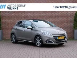 Grijs Gebruikt 2024 Peugeot 208 Premium Hatchback | € 7.940