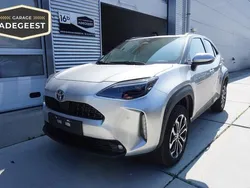 Zilver, metallic lak Gebruikt 2024 Toyota Yaris Cross Business Edition SUV | € 29.950 (Eerlijke prijs)