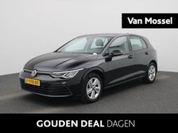 Zwart Gebruikt 2022 VW Golf VIII Life Hatchback | € 18.900 (Goede deal)