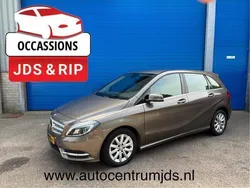 Grijs Gebruikt 2012 Mercedes B180 Ambition MPV | € 10.950 (Goede deal)