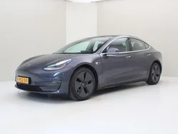 Grijs Gebruikt 2020 Tesla Model 3 Long Range Sedan | € 19.999 (Goede deal)