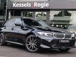 Zwart, metallic lak Gebruikt 2023 BMW 330 M Sport Stationwagen | € 49.950 (Duur)