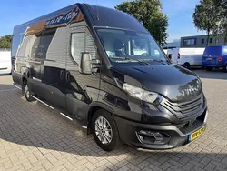 Zwart Gebruikt 2022 Iveco Daily Van | € 32.950 (Goede deal)