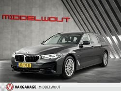 Grijs Gebruikt 2022 BMW 530 Executive Stationwagen | € 35.940 (Goede deal)