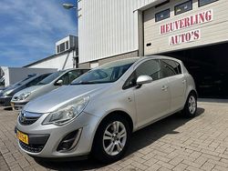 Grijs Gebruikt 2012 Opel Corsa Selection Hatchback | € 2.899 (Goede deal)