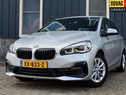 Grijs Gebruikt 2019 BMW 220 Executive Stationwagen | € 25.950 (Eerlijke prijs)