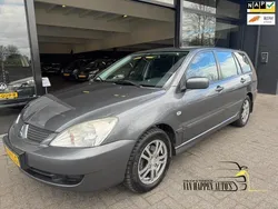 Grijs, metallic lak Gebruikt 2006 Mitsubishi Lancer Inform Stationwagen | € 2.599 (Iets duurder)
