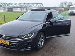 Zwart Gebruikt 2023 VW Arteon R Stationwagen | € 39.500 (Iets duurder)