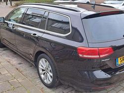 Zwart Gebruikt 2015 VW Passat Highline Stationwagen | € 9.700 (Goede deal)