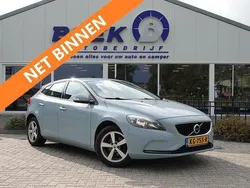 Blauw Gebruikt 2016 Volvo V40 Kinetic Stationwagen | € 10.895 (Goede deal)